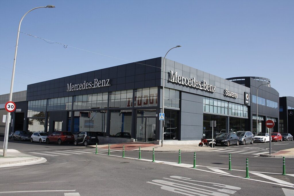 salon Mercedes-Benz