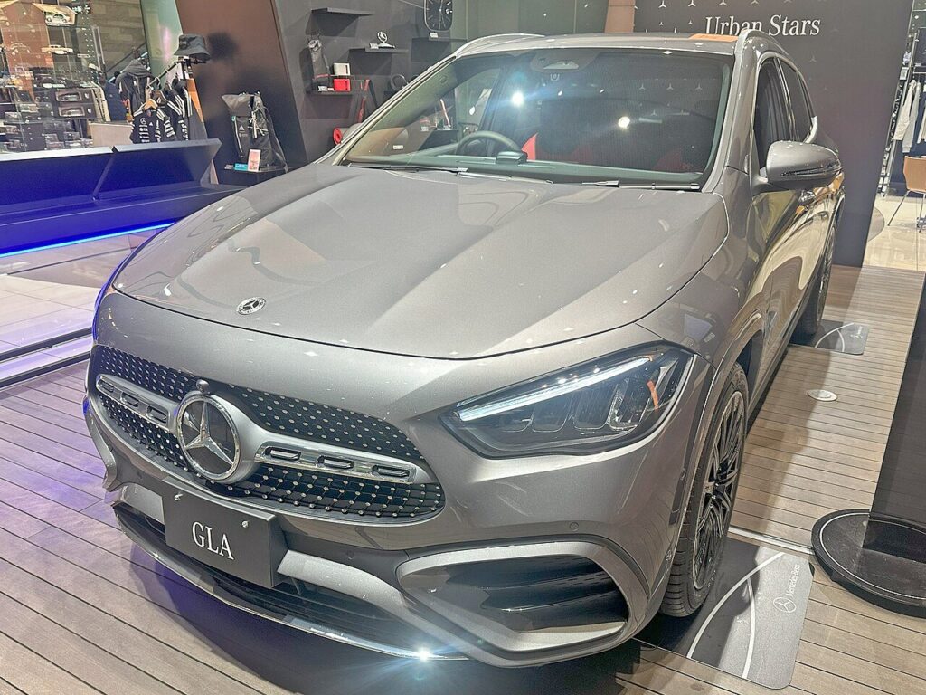 Mercedes-Benz GLA (H247)