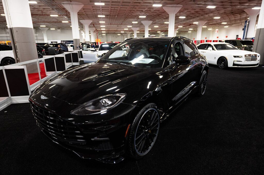 Aston Martin DBX